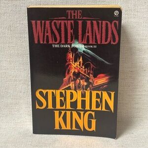 The Waste Lands by Stephen King
(1992) Paperback